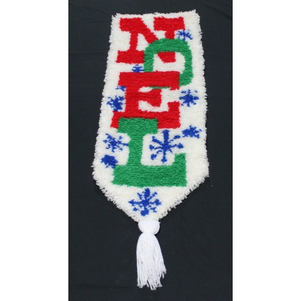Vintage Handmade NOEL Christmas Yarn Wall Hanging Tapestry Snowflakes 44x13